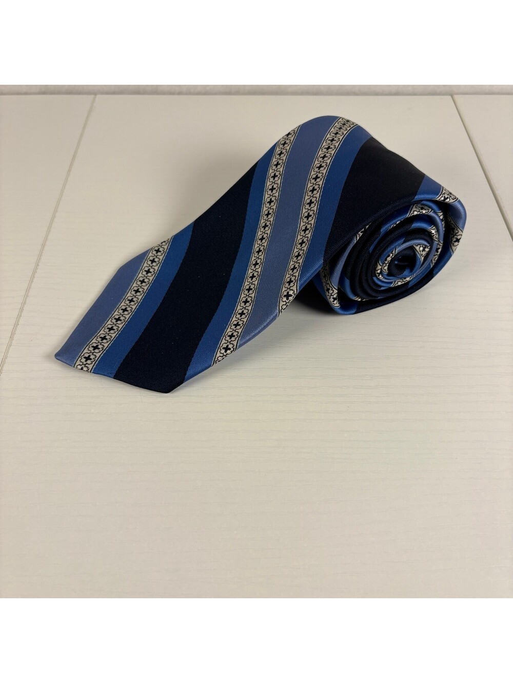 Vintage Woodward Lothrop Mens Tie Navy Blue Striped Foulard Silk Necktie
